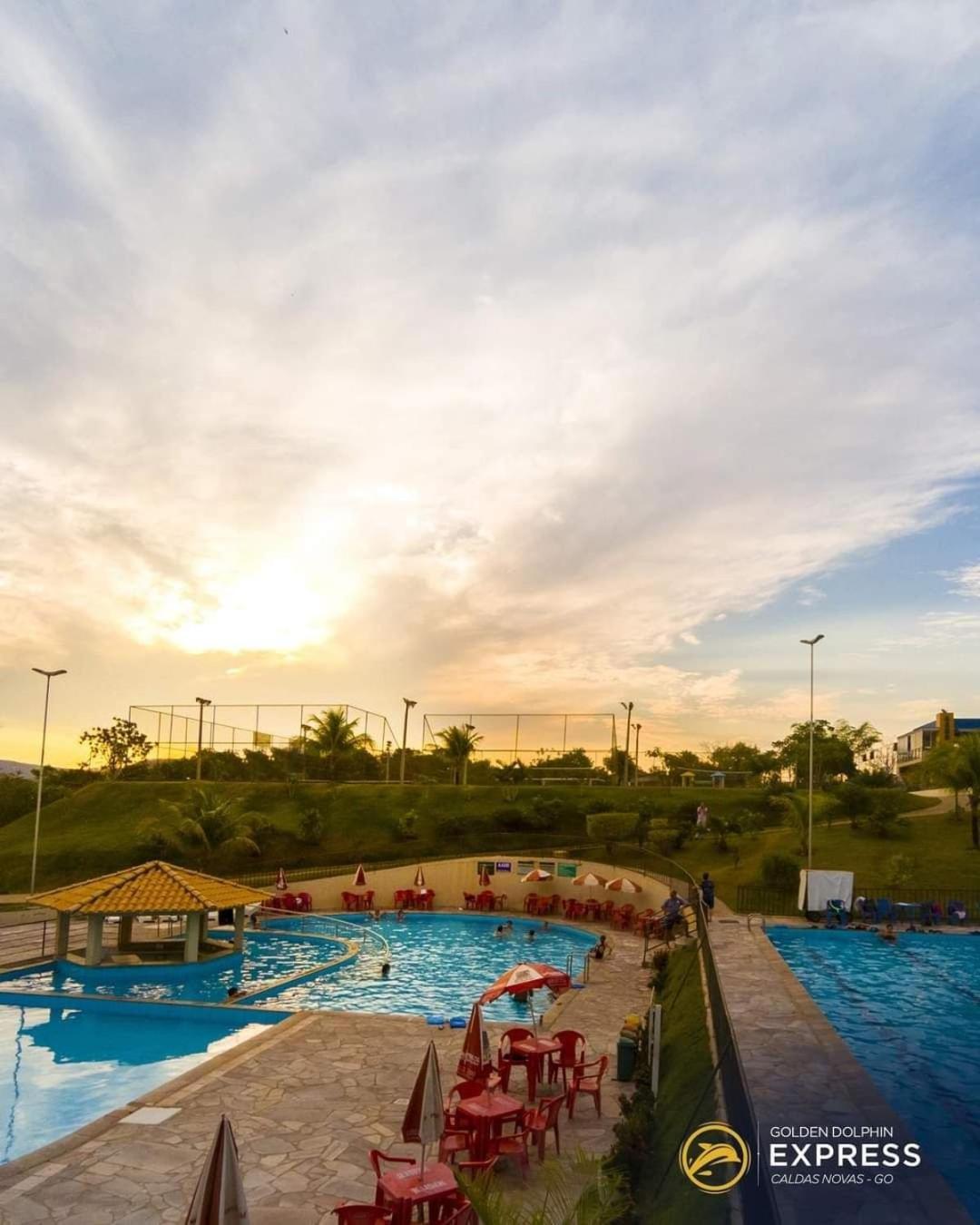Golden Dolphin Grand Hotel Piscinas 24 Hs Mp Caldas Novas