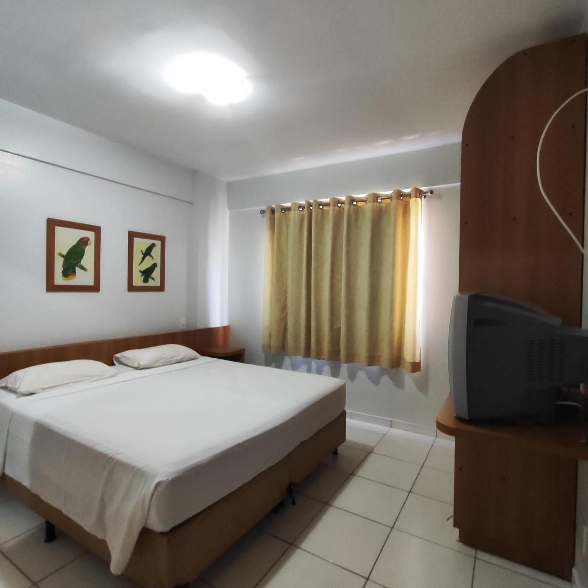 Golden Dolphin Grand Hotel Piscinas 24 Hs Mp * Caldas Novas